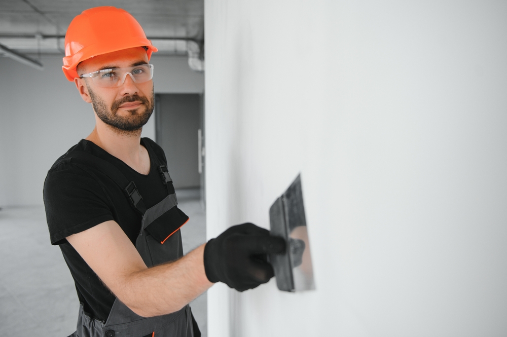 Natuurlijk kun je zelf een muur stucen maar je haalt nooit de kwaliteit van Stukadoor Service Amersfoort.